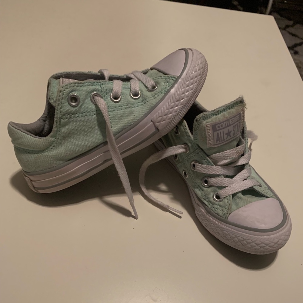 Girls converse - Picture 3 of 6